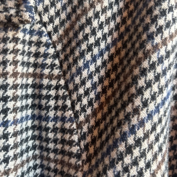 BCBG Max Azria large houndstooth plaid wrap, winter coat, brown black blue - Picture 9 of 10
